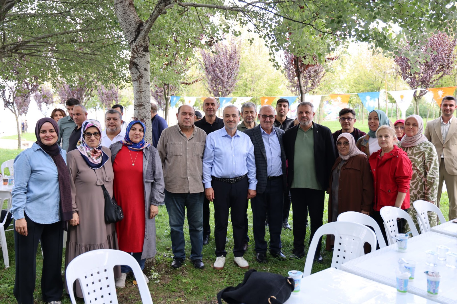 AK Parti İzmit Teşkilatı Piknikte bir araya geldi