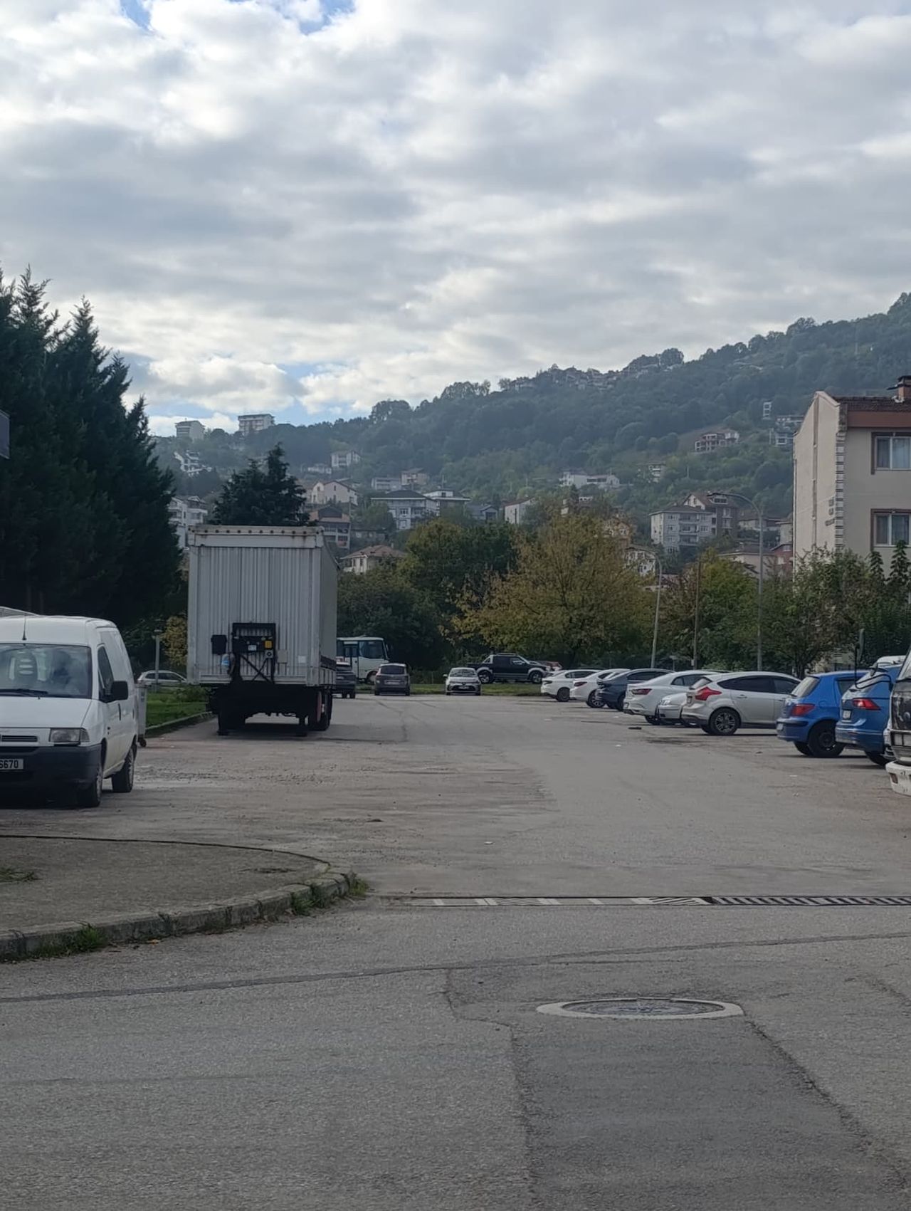 Gölcük’te Sürücüler Çıkmaz Sokağa Hazırlıksız Yakalanıyor